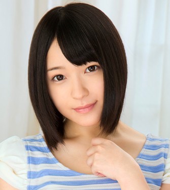 南梨央奈