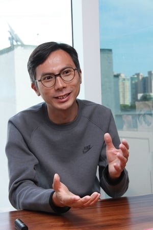 周冠威